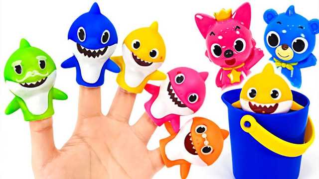 Five finger shark toy